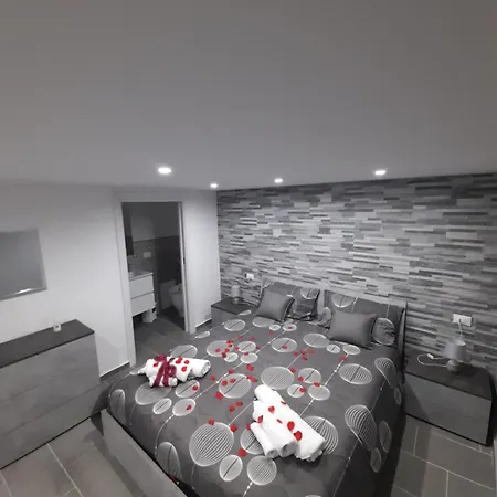 House Under Arch Semesterbostad Palermo